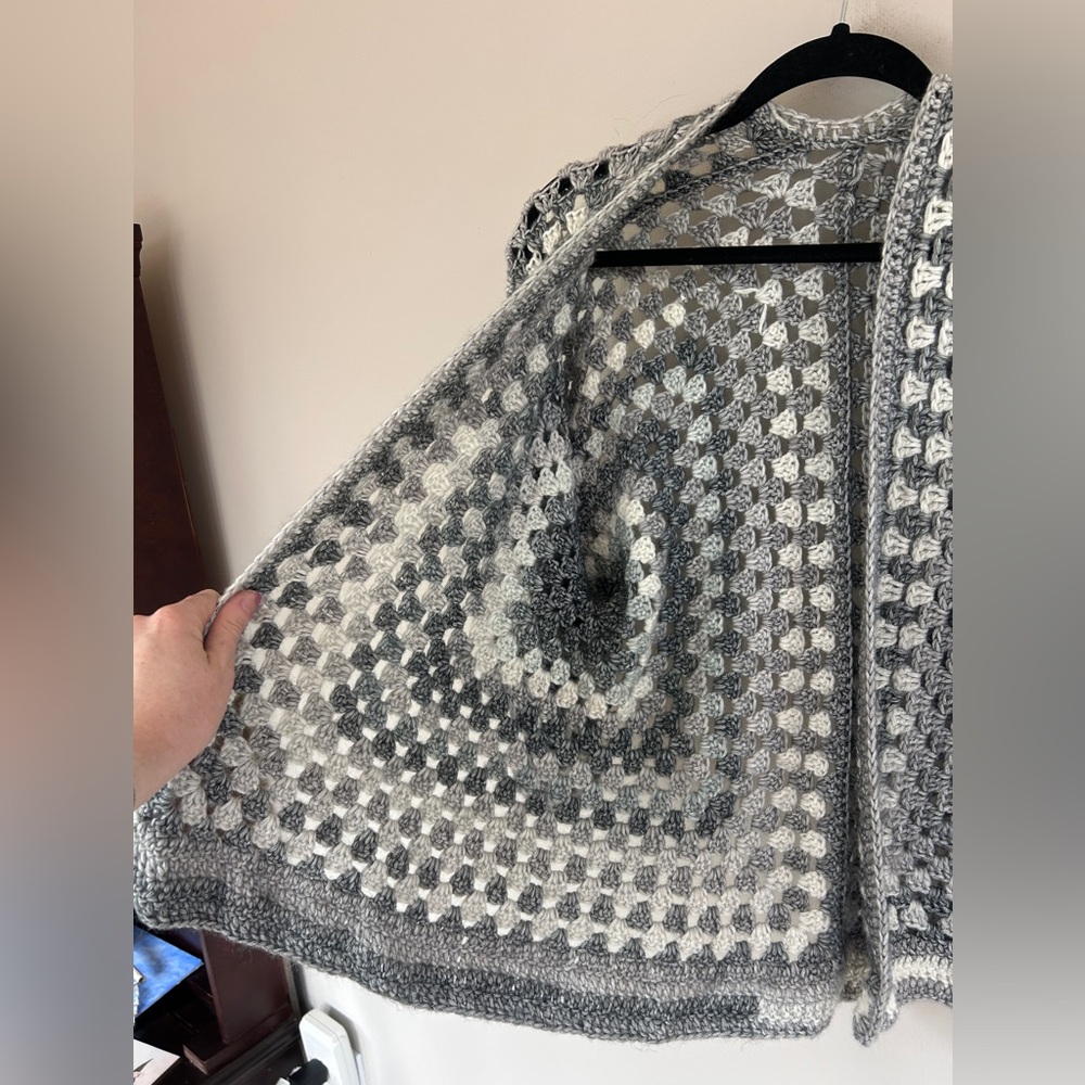 Hand Knit Openwork Crochet Granny Square Chunky Cardigan Boho Cottage Artsy Sz M - Picture 7 of 9